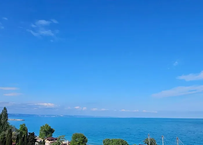 превъзходен къщата на мечтите-златни пясъци на първа линия Apartament